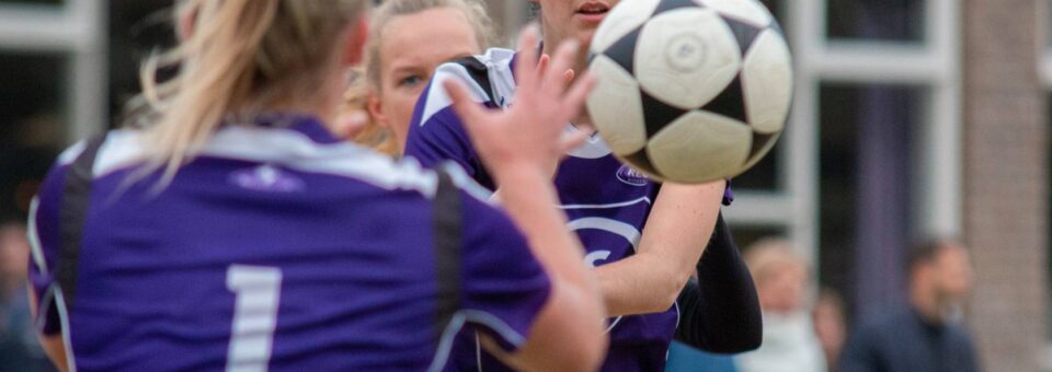 Korfbaldames gezocht